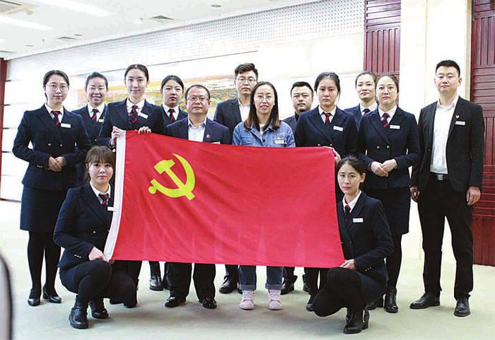 艾米高中校服